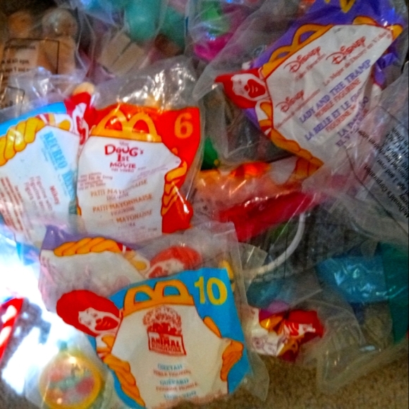 250 1990s McDonald's happy meal toys in packages - Picture 1 of 2